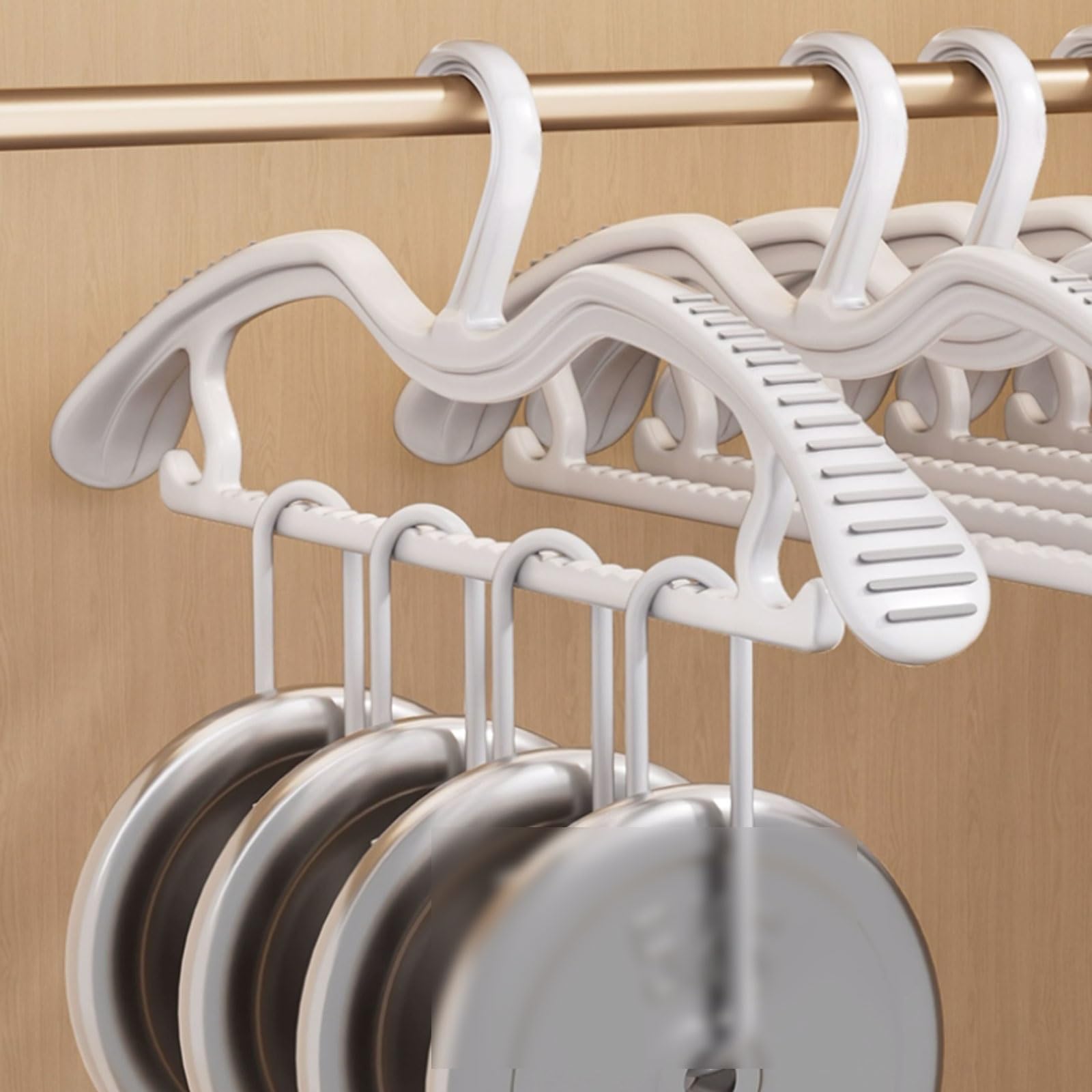 Wide-Shoulder Plastic Clothes Hangers