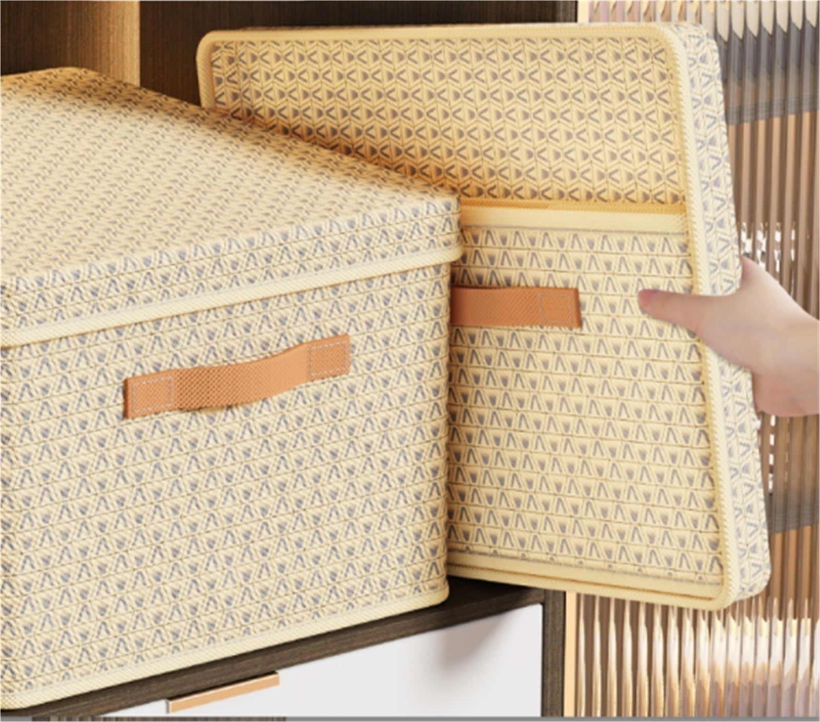 Lidded Clothing & Bedding Storage Box