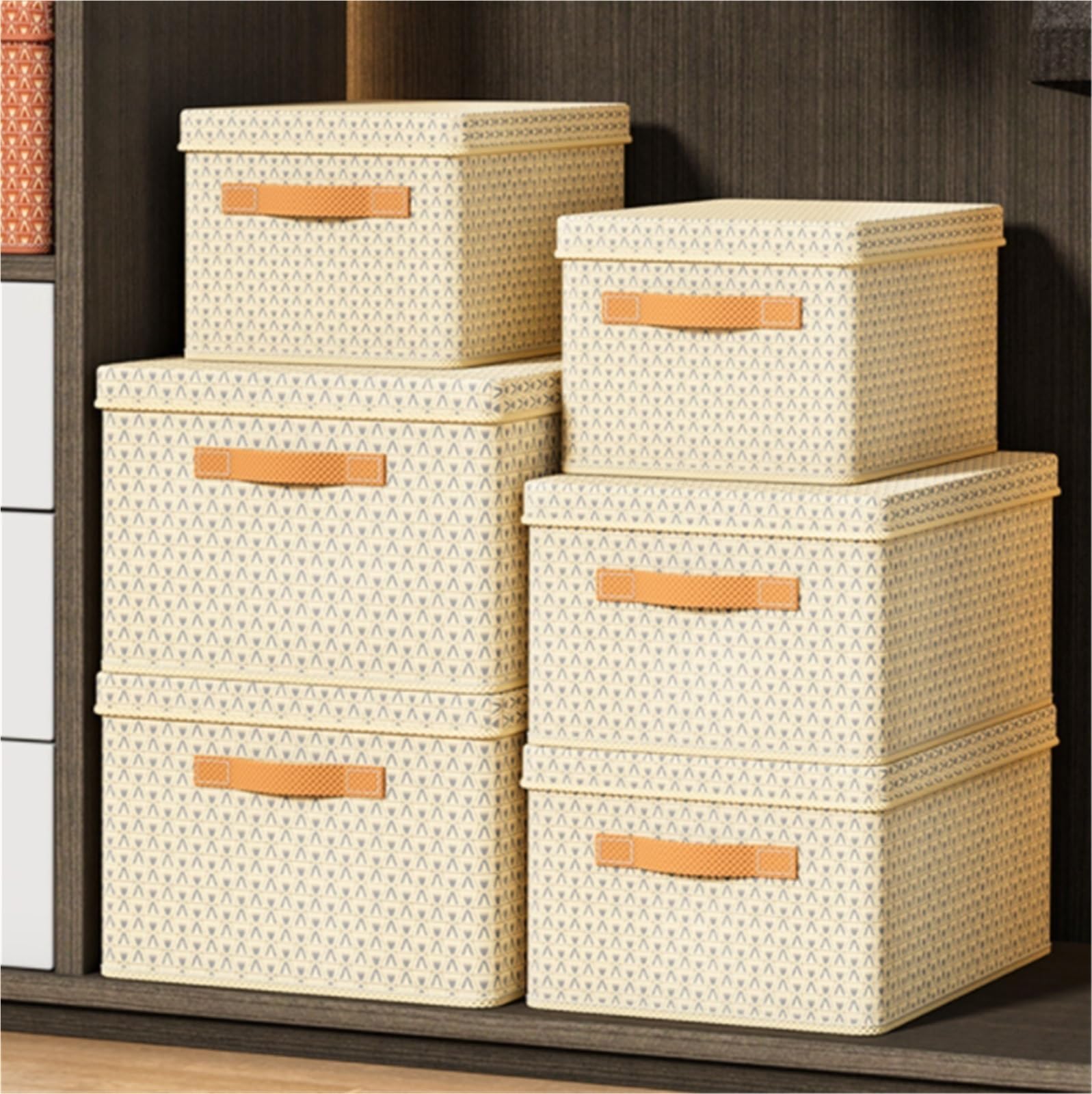 Lidded Clothing & Bedding Storage Box